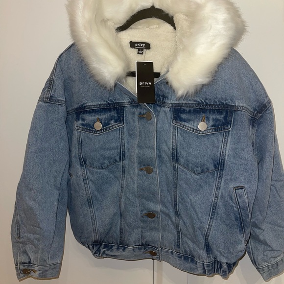 Denim hooded jacket with fur hood (detachable) - Picture 3 of 3